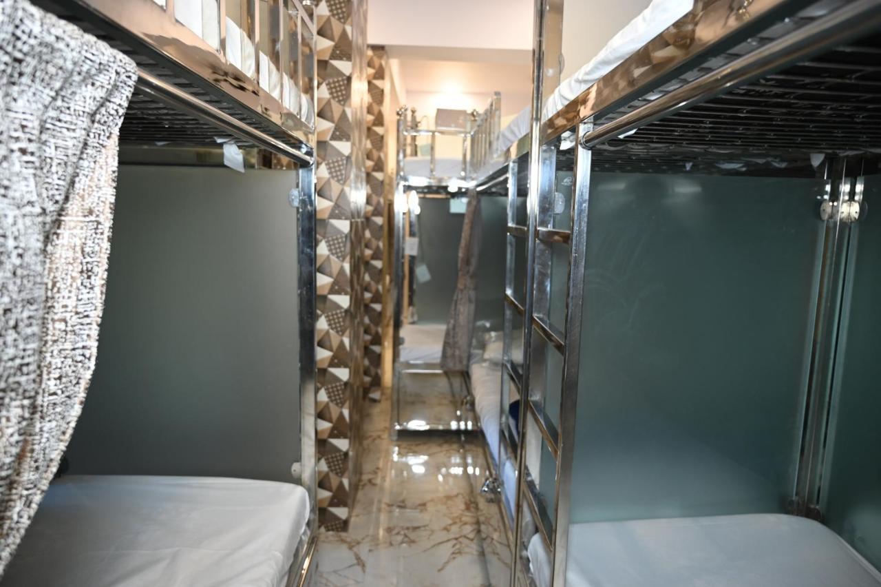 Sagar Dormitory Andheri - Nearest To Andheri Railway Station West Мумбаї Екстер'єр фото