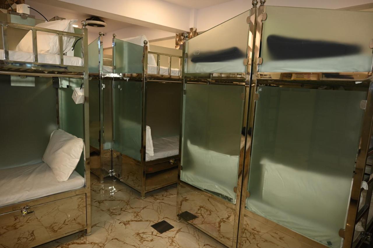 Sagar Dormitory Andheri - Nearest To Andheri Railway Station West Мумбаї Екстер'єр фото
